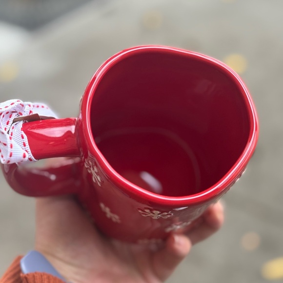 Rae Dunn Christmas mug ‘TIS THE SEASON - Picture 3 of 4